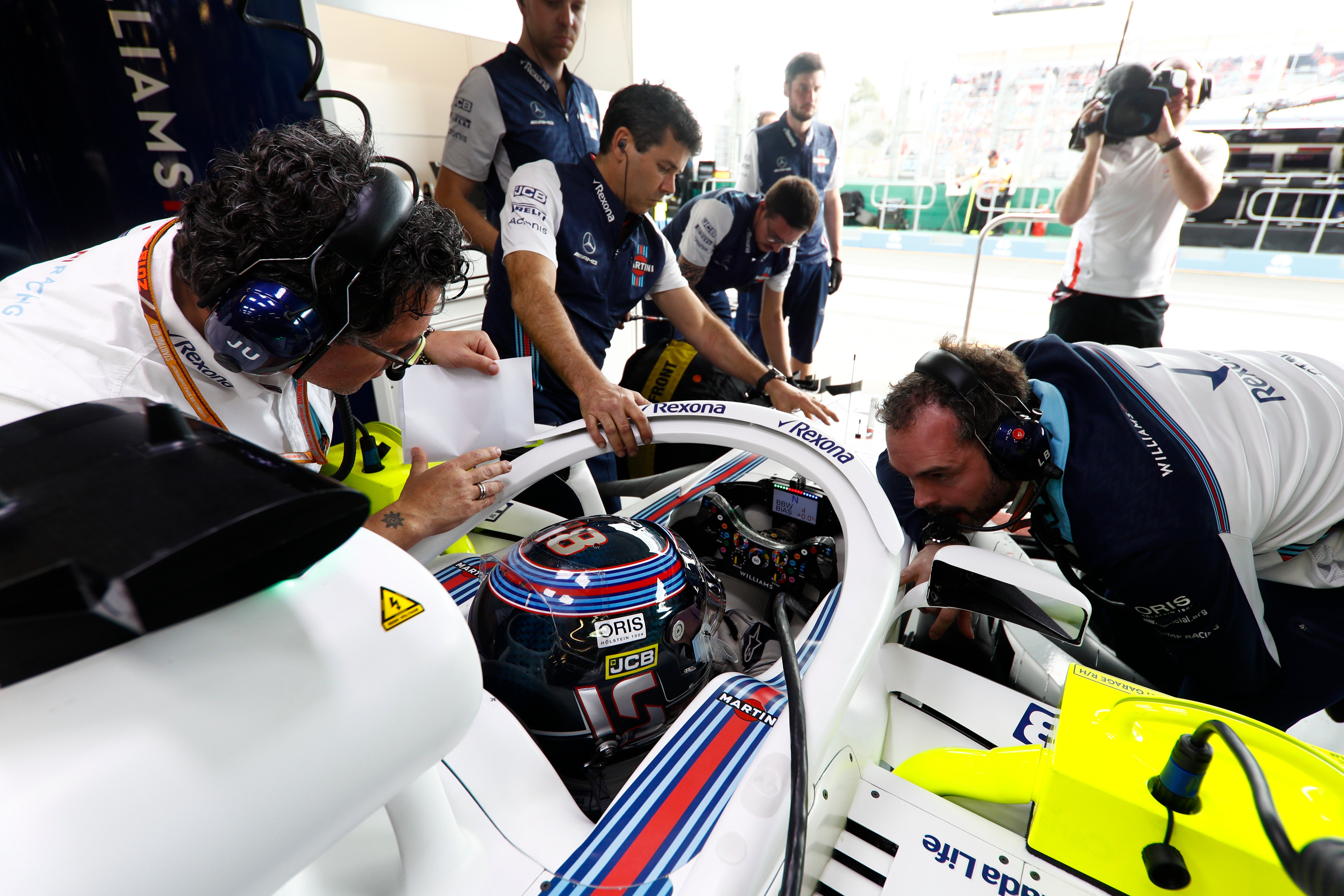 Red Bull Racing F 1 Car: An Insight into the Technology